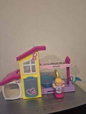 Fisher-Price Little People Barbie Pet Spa